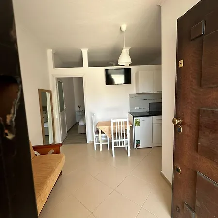 Apartment B&e 2