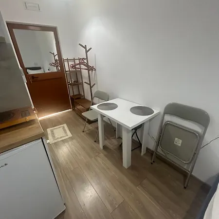B&e 2 Apartment *